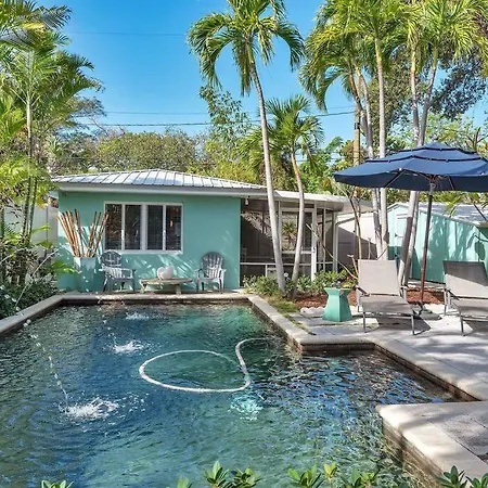 Art Deco Apt W Pool One Mile To Beach Pets Welcome Lake Worth Beach Exterior photo