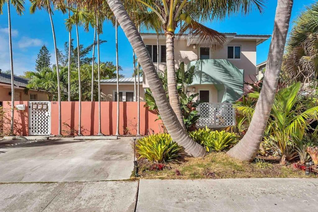 Apartment Art Deco W Pool One Mile To Pets Welcome *